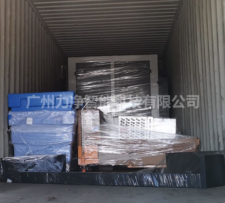 
		广州太阳城官网智能外洋客户订单200公斤大型工业洗衣机打包发货
		(图7)